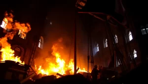 Imágenes del interior de la nave incendiada en Alcalá out-0-233