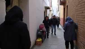 Vecinos y hosteleros de Santa María la Blanca sufren apagones out-0-457