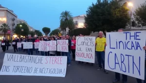 Vecinos de Torreblanca protestan por cortes diarios de luz out-0-165